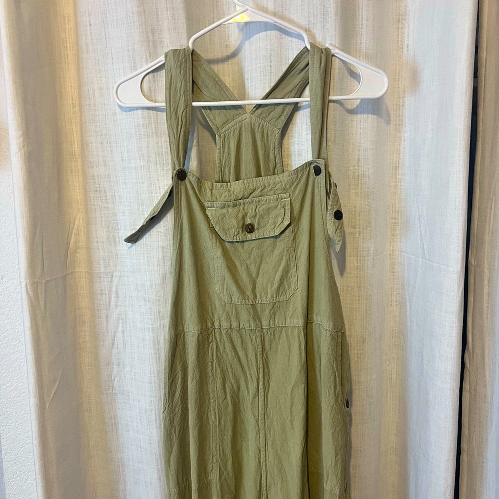 Very cute baggy olive green romper from a boutique…perfect for summer